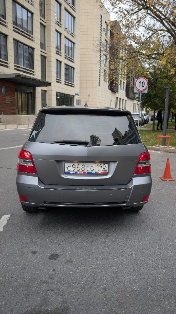 Mercedes-Benz GLK — вид сзади