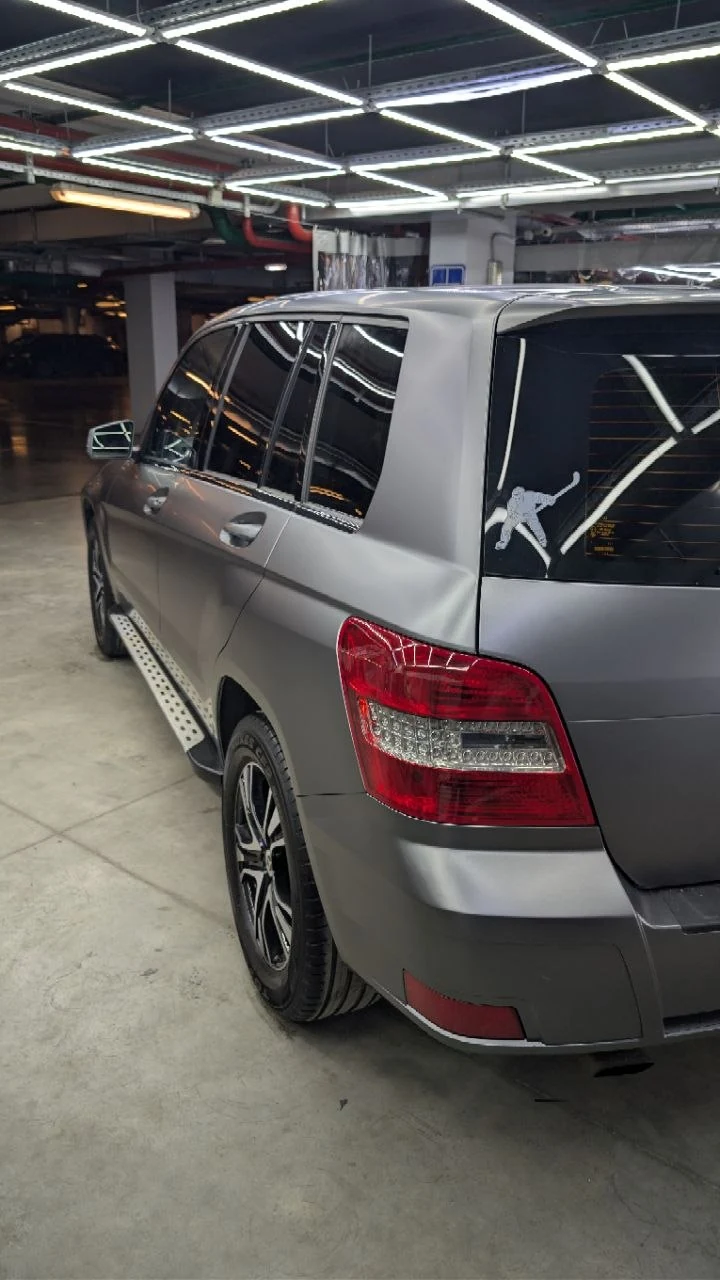Mercedes-Benz GLK — матовая плёнка на заднем крыле